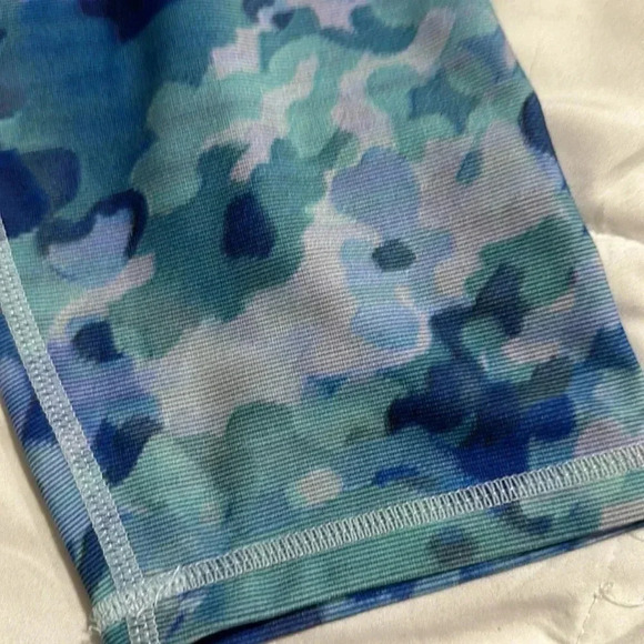 Bench Capri Legging blue camo size small - Picture 2 of 6